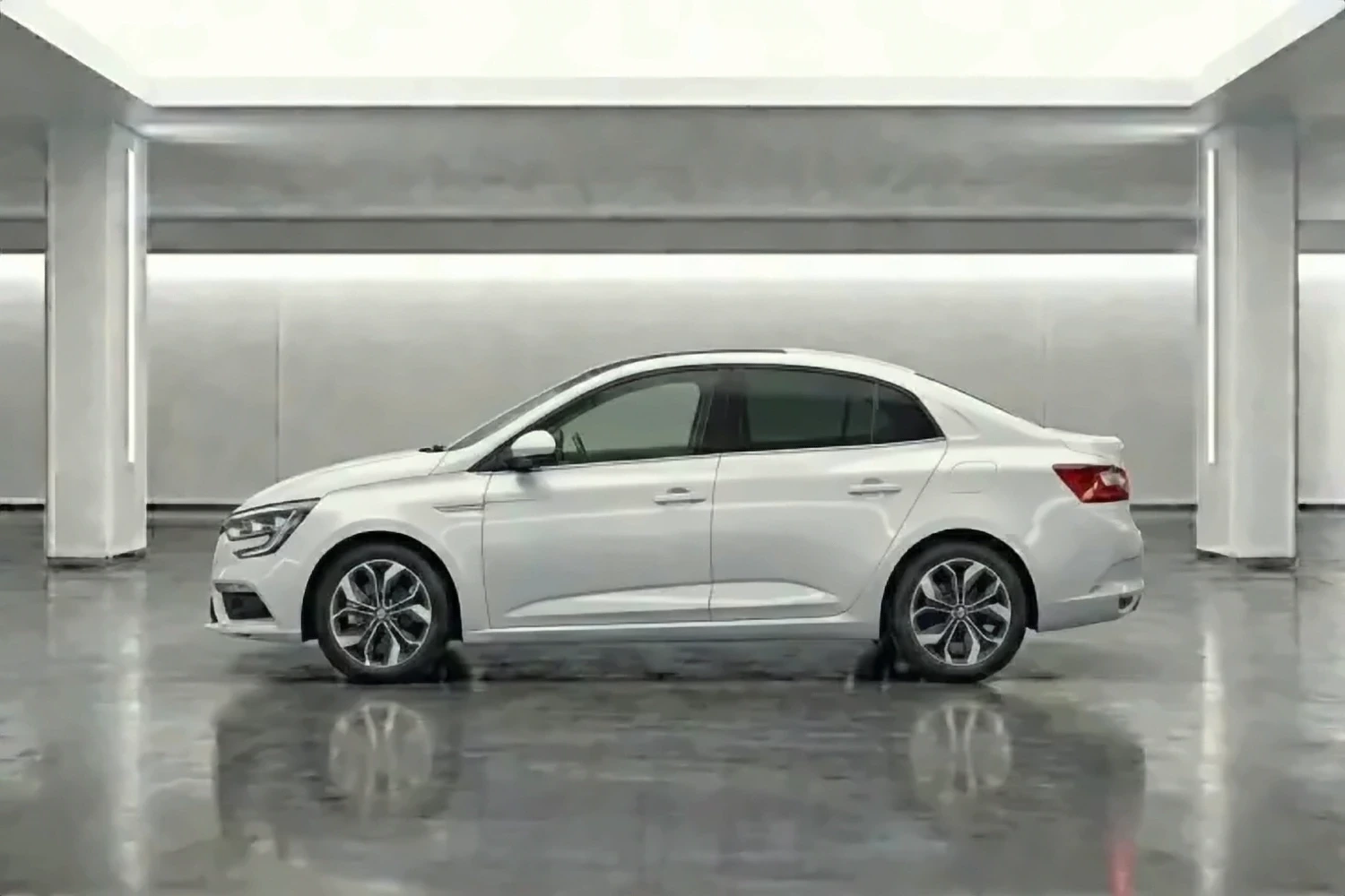 RENAULT MEGANE araç görseli